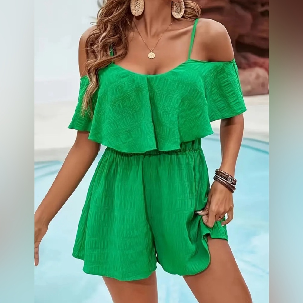 SO CHIC BOUTIQUE SEXY GREEN ROMPER!
